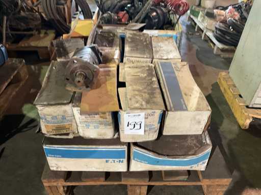 Eaton Char-Lynn 104-1382-006 Hydromotor (21x)