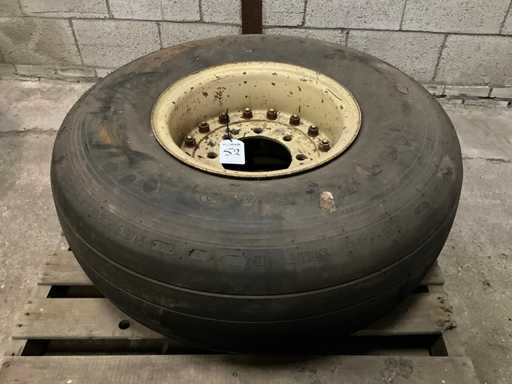 Good Year 49x17 Band met velg