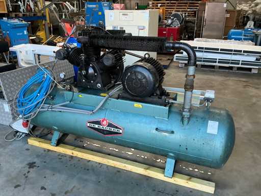 De Backer 111/2/90 Air Compressor