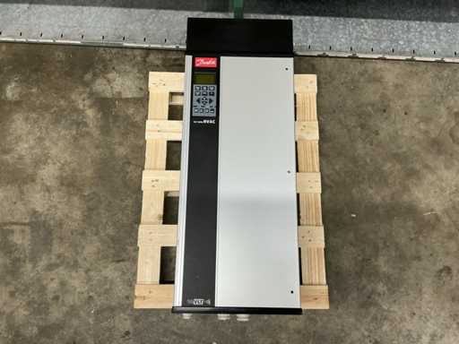 DANFOSS VLT 6000 HVAC 175Z7055 23kVA IP54 Frequency Converter