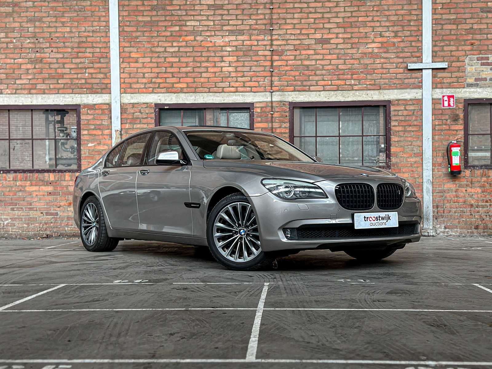BMW 750i ActiveHybrid 4.4 V8 407pk 2010 7-serie, 02-PGJ-7 Youngtimer