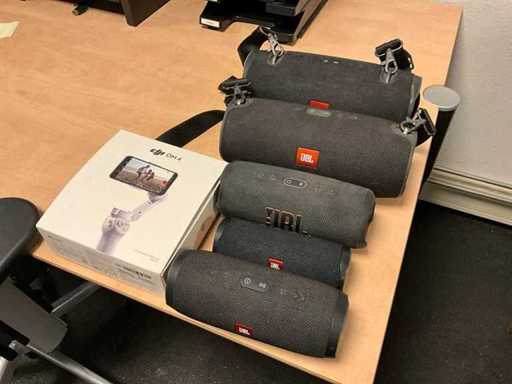 Altavoces JBL y DJI Stabalizer