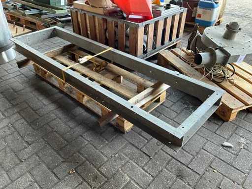 Steel frame and couplings