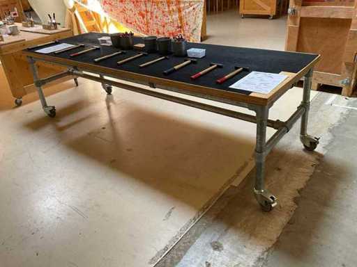 Mobile work table