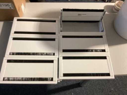 6 kawałków wysokiej jakości gniazdka kablowego EloWa 31x15cm na biurka, blaty itp., jak nowe