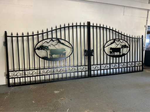 2025 Rhino-Cross-Gates 365 cm krowy styl Brama wjazdowa