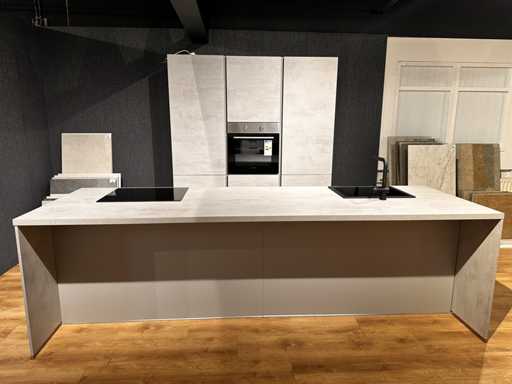 Nobilia Riva Decor Küche mit betongrauer Insel
