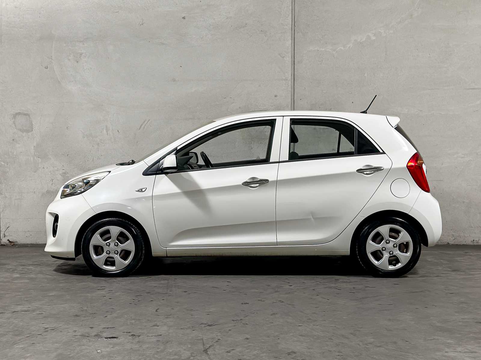 Kia Picanto 1.0 CVVT DynamicLine 69pk 2016 (Origineel-NL), JK-860-D