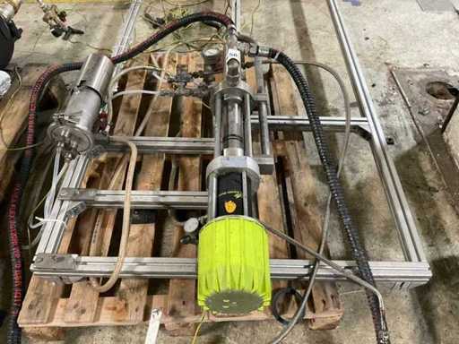 Alimentateur industriel haute pression 2004 avec pompe Kremlin Rexson