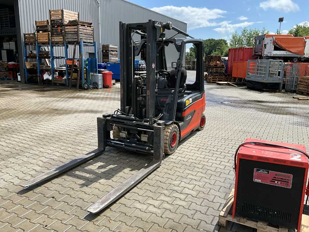 2013 Linde E30L-01 Carrello elevatore