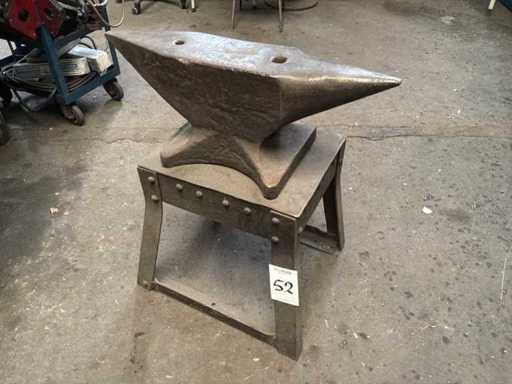 Amboss mit Horn/Spitze