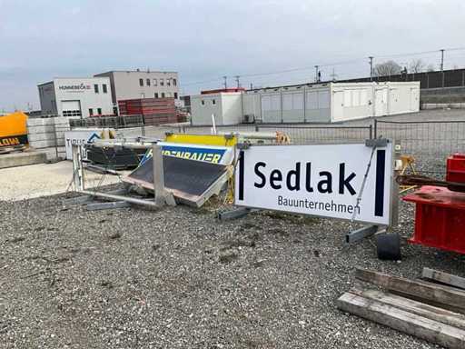 Obudowy na tablice reklamowe