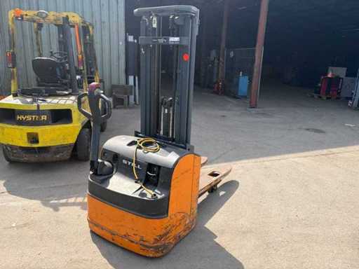 1999 Încă EGV-14 Stacker