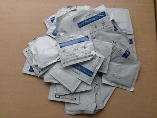 Russel Chest Seal, zo goed als nieuw, verlopen (U3) (43x)