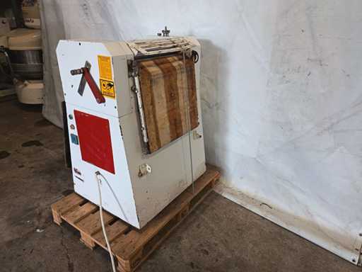 - - Deeguitrolmachine / vormer