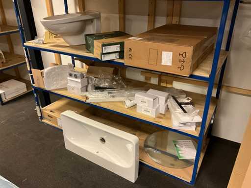 Różne materiały sanitarne i instalacyjne