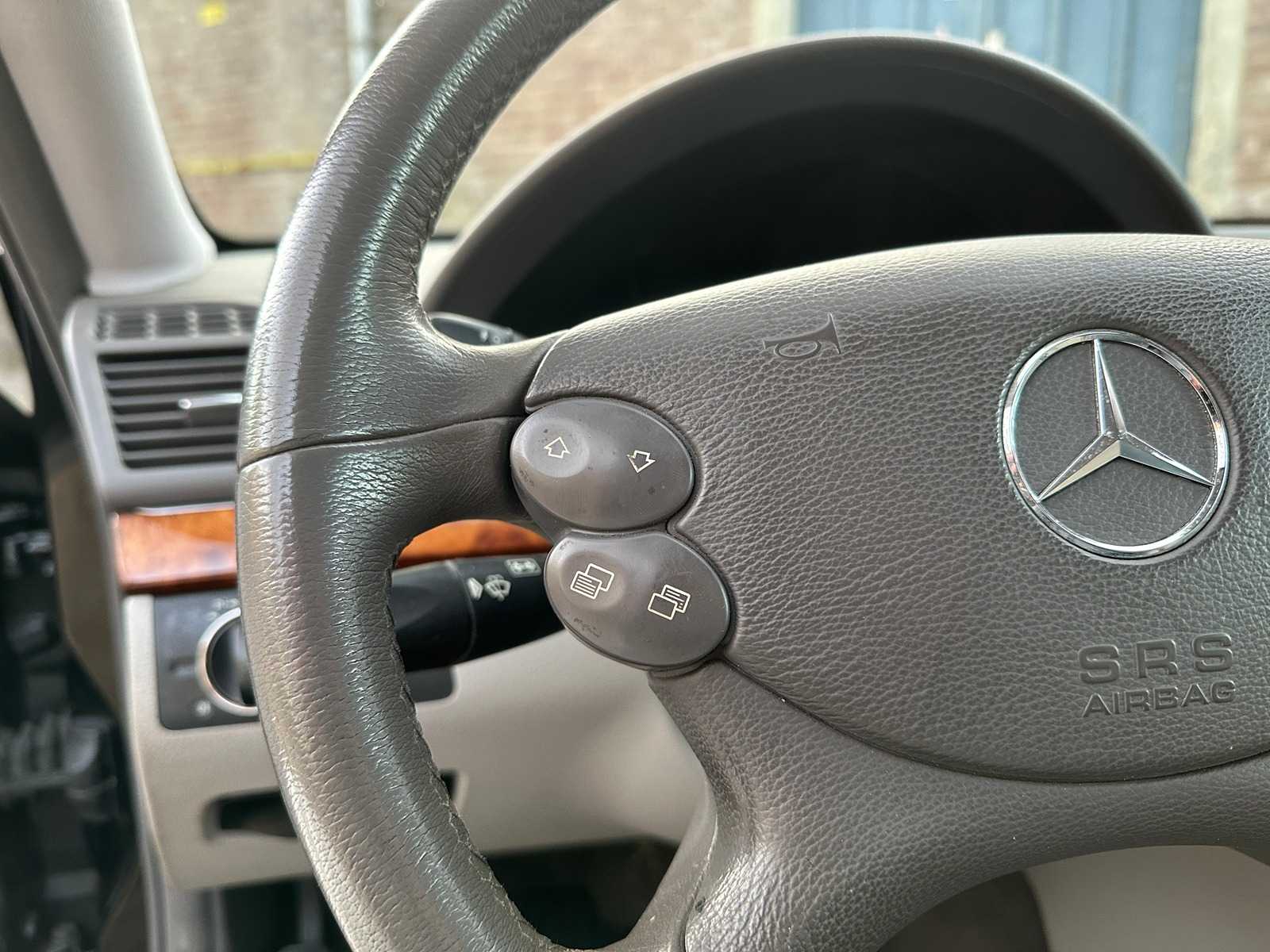 Mercedes-Benz E200 Limousine 2007 E-Klasse (Origineel-NL + 1e Eigenaar), 92-XK-RH Youngtimer