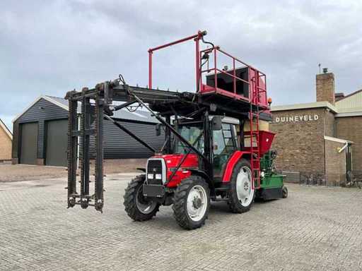 1998 Massey ferguson 6140 Dynashift Four-wheel drive farm tractor with straw deck