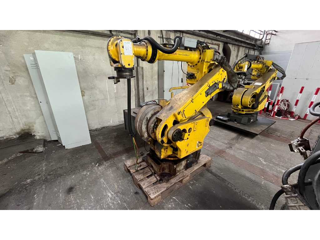 2000 Fanuc S-430iF Robot di movimentazione