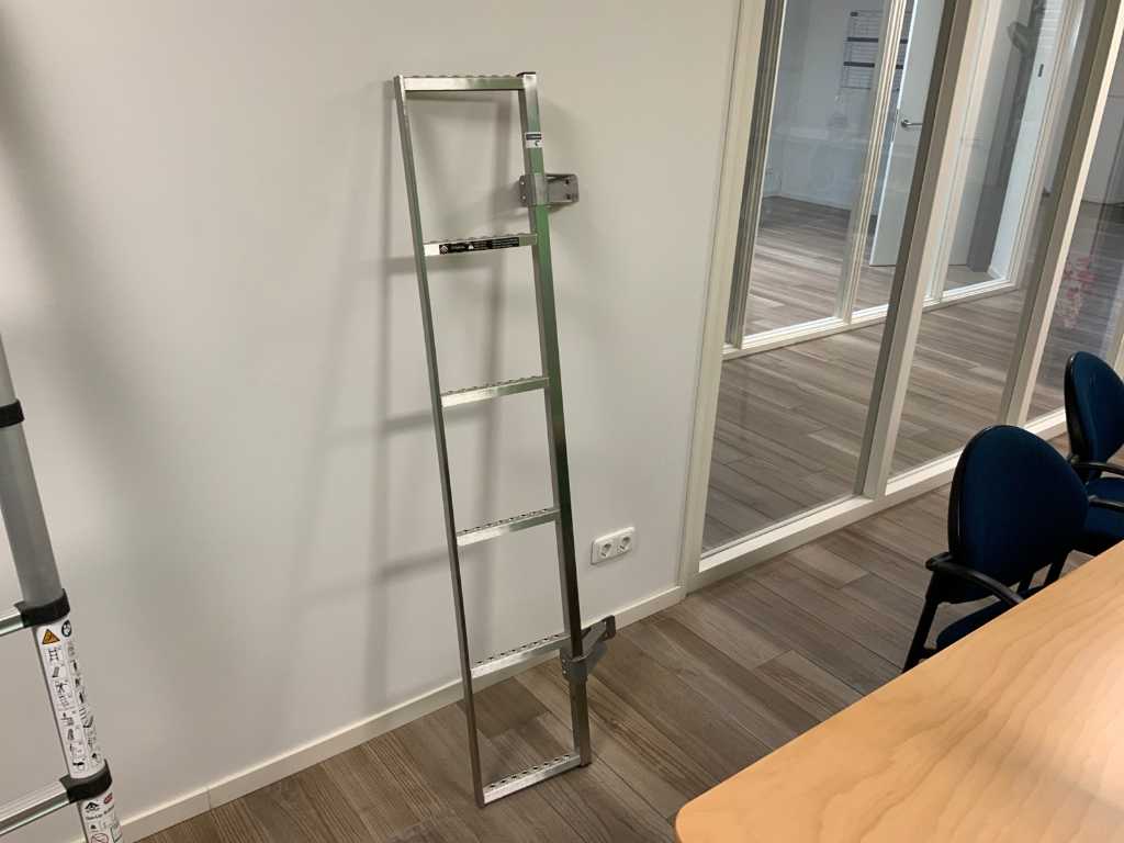 Q-top Ladder