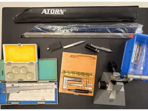 Posten 13-teilig Messwerkzeuge und Anreißwerkzeuge