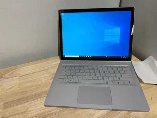 Microsoft SurfaceBook + Docking Station