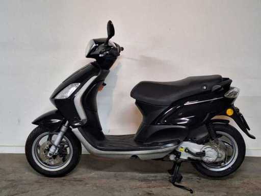 Piaggio Fly 25 km moped 4-stroke