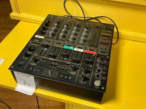 Pioneer DJM-600 DJ mixer