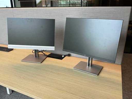 HP 24-inch Monitor (2x)