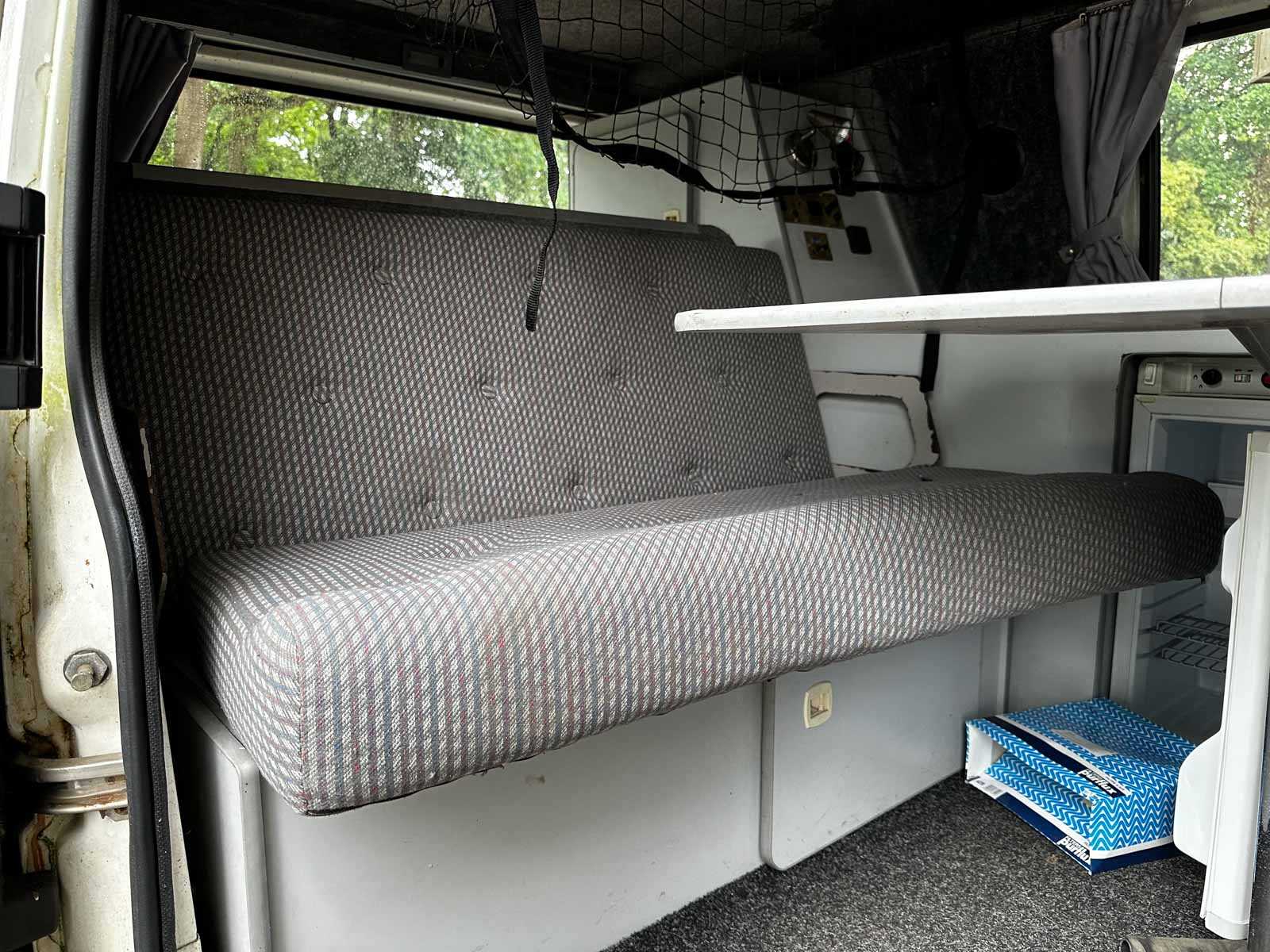 Ford Transit 100D KAMPEERAUTO 69pk 1992 Camper (Origineel-NL), DZ-NN-77