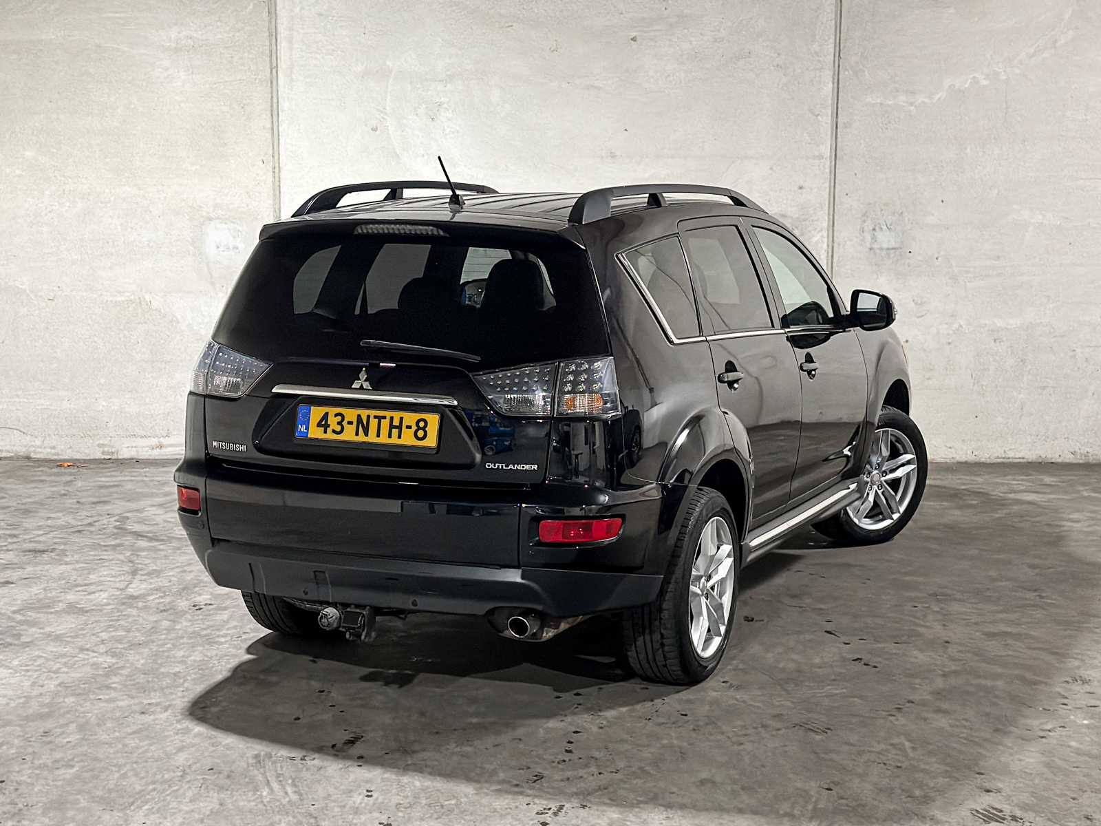Mitsubishi Outlander 2.0 Intro Edition 147pk 2010 (Origineel-NL) Automaat, 43-NTH-8