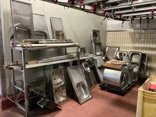 Large batch of sinks + turbines