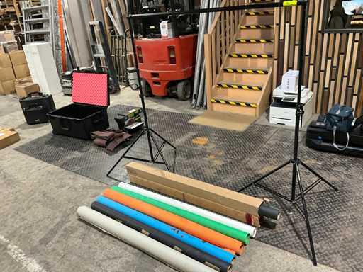 052 BAC Manfrotto tripod (2x)