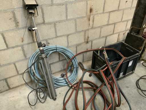 Lanternă de tăiere cu furtun și regulatoare de presiune a gazului