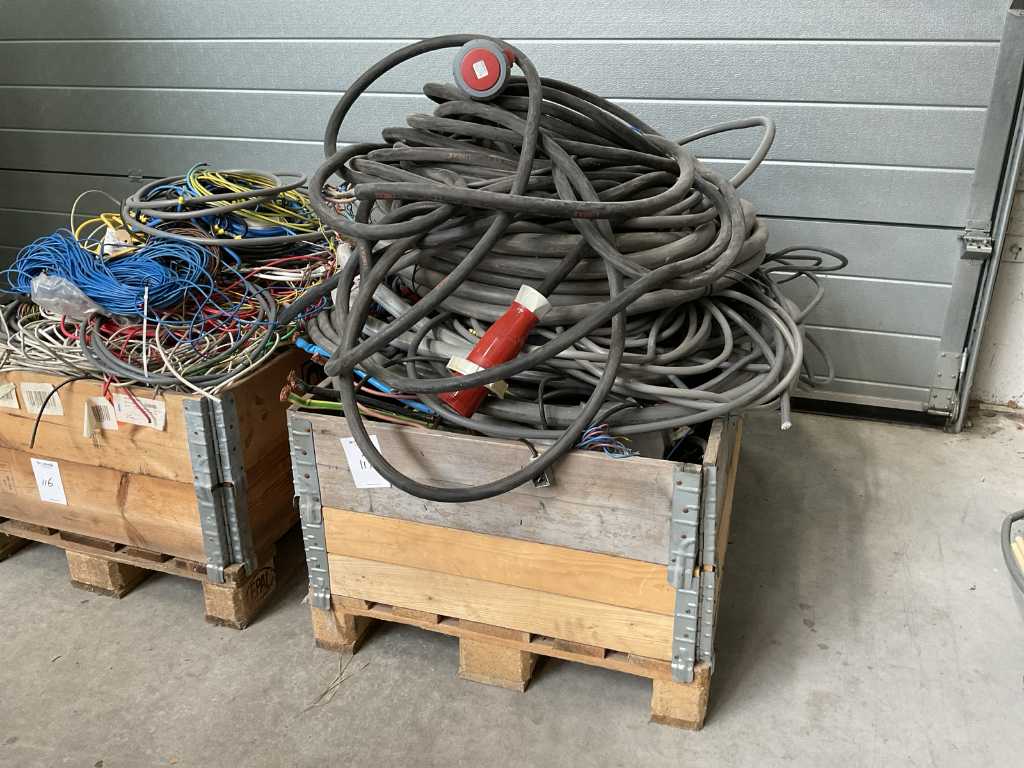 Lot de câbles sur palette