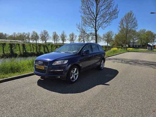 2007 Audi Q7 4.2 FSI quattro 5+2 Mașină de pasageri