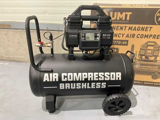 UMT - AC770-40L - Hogedrukcompressor 40L, 9bar, 2025