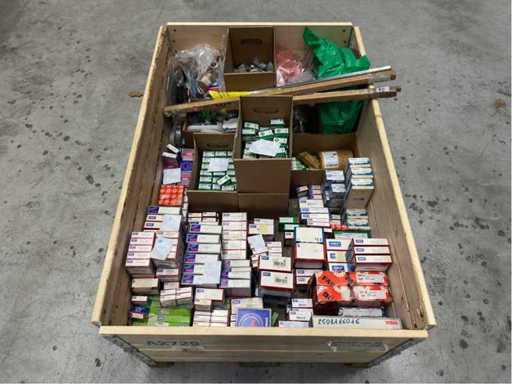 SKF/NSK – Charge von Lagern und Öldichtungen