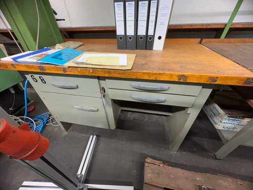   Workbench without contents