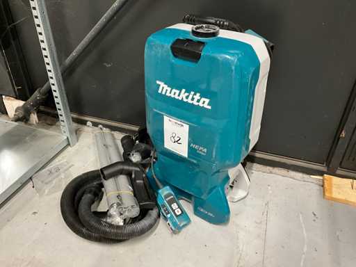 Makita DVC665 36V backpack vacuum cleaner