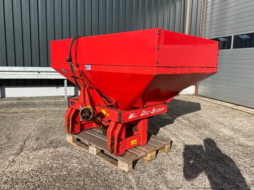 Kuhn MDS 701 Kunstmeststrooier