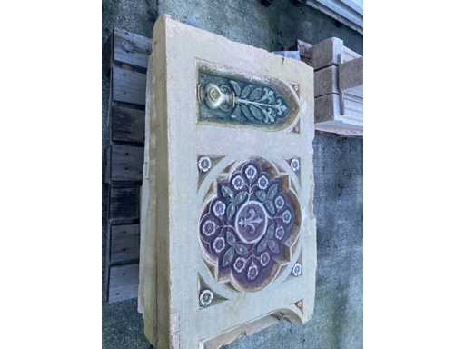 Ozdobne tablice ścienne białym kamieniem