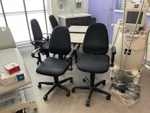 Un lot de inventar de birou