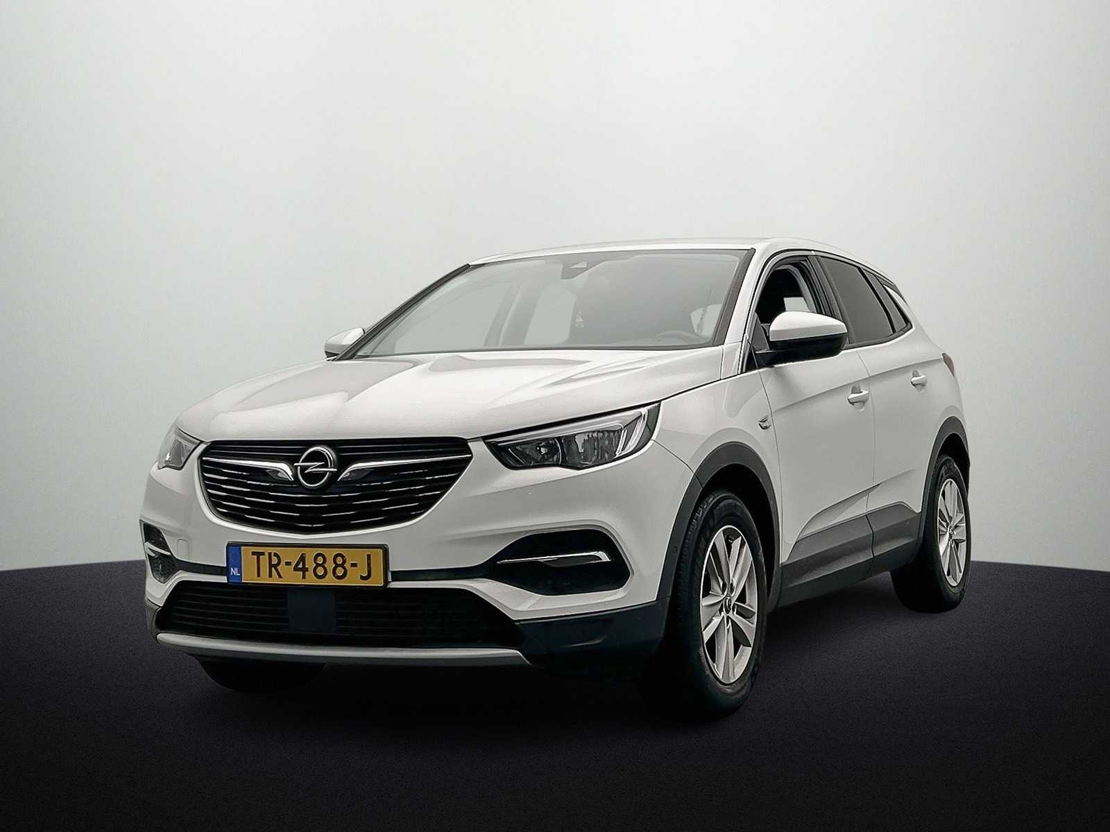 Opel Grandland X 1.2 Turbo Business Executive 2018