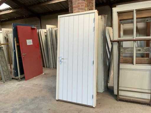 Frame & exterior door