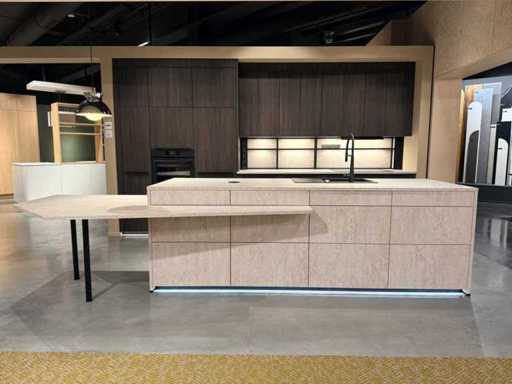 Schüller - Cuisine d’exposition avec appareils électroménagers AEG