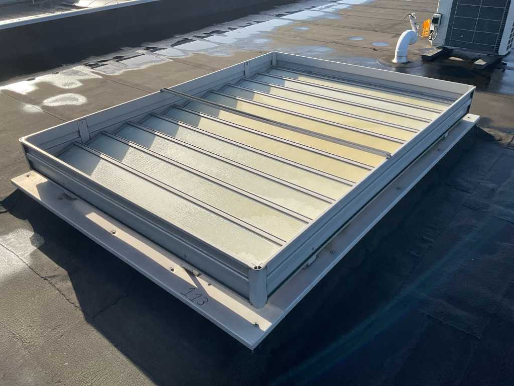 Roof ventilation hatch