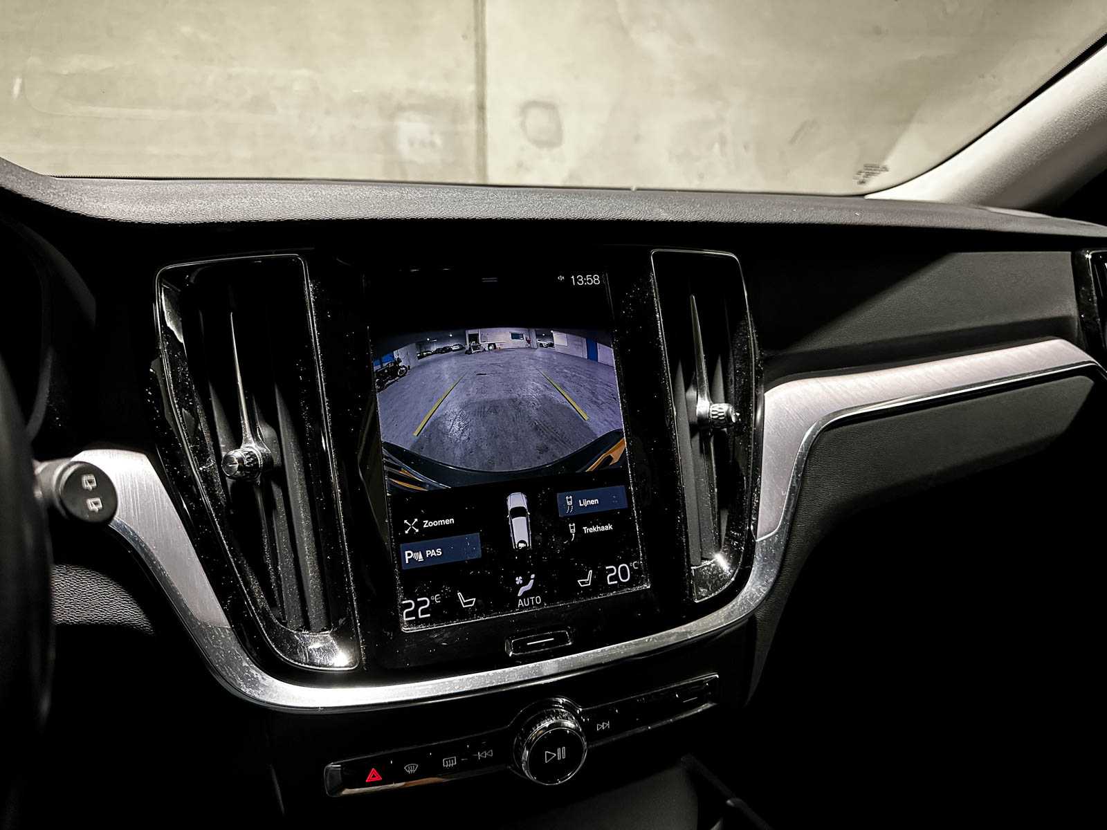 Volvo V60 2.0 B3 Momentum Advantage 163hp 2020 (Original-NL+1st owner), K-370-BF