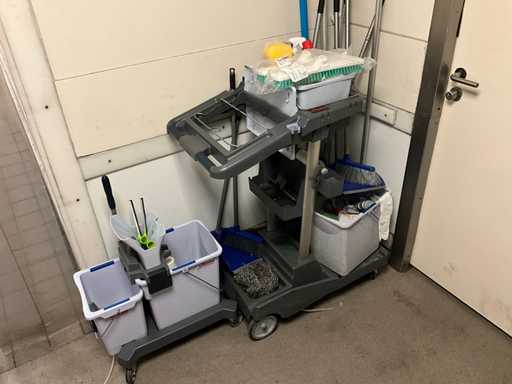 Partij schoonmaakbenodigdheden