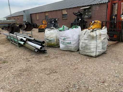 Diverse pvc leiding en hulpstukken